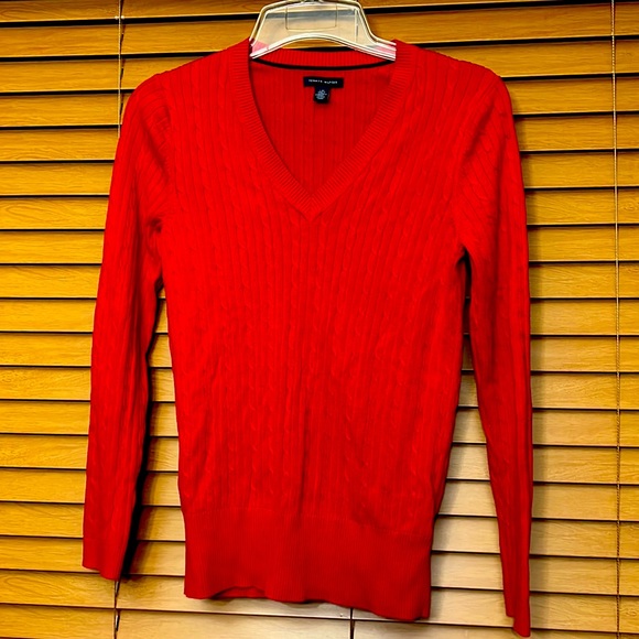 Tommy Hilfiger V-Neck Sweater ladies size large color Red - Picture 1 of 9